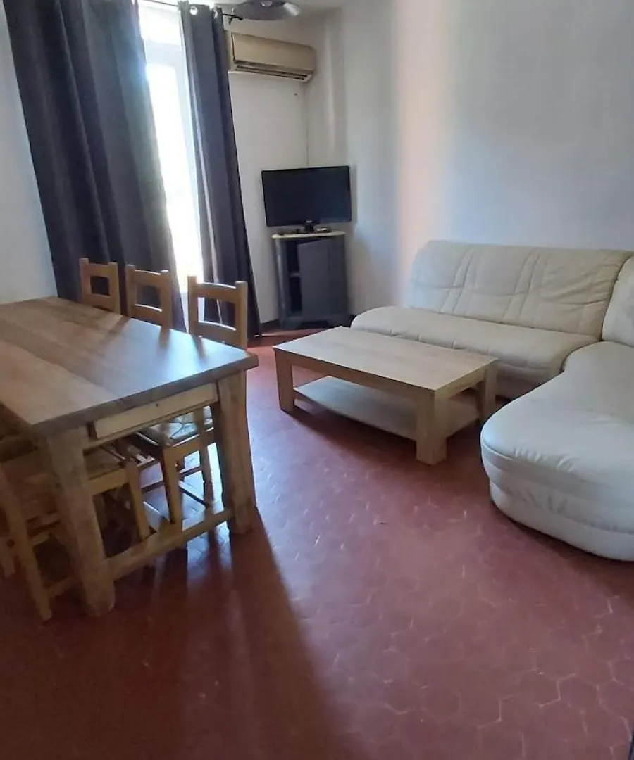 Appartement De Village A Malaucene 1 Er Etage Avec Terrasse